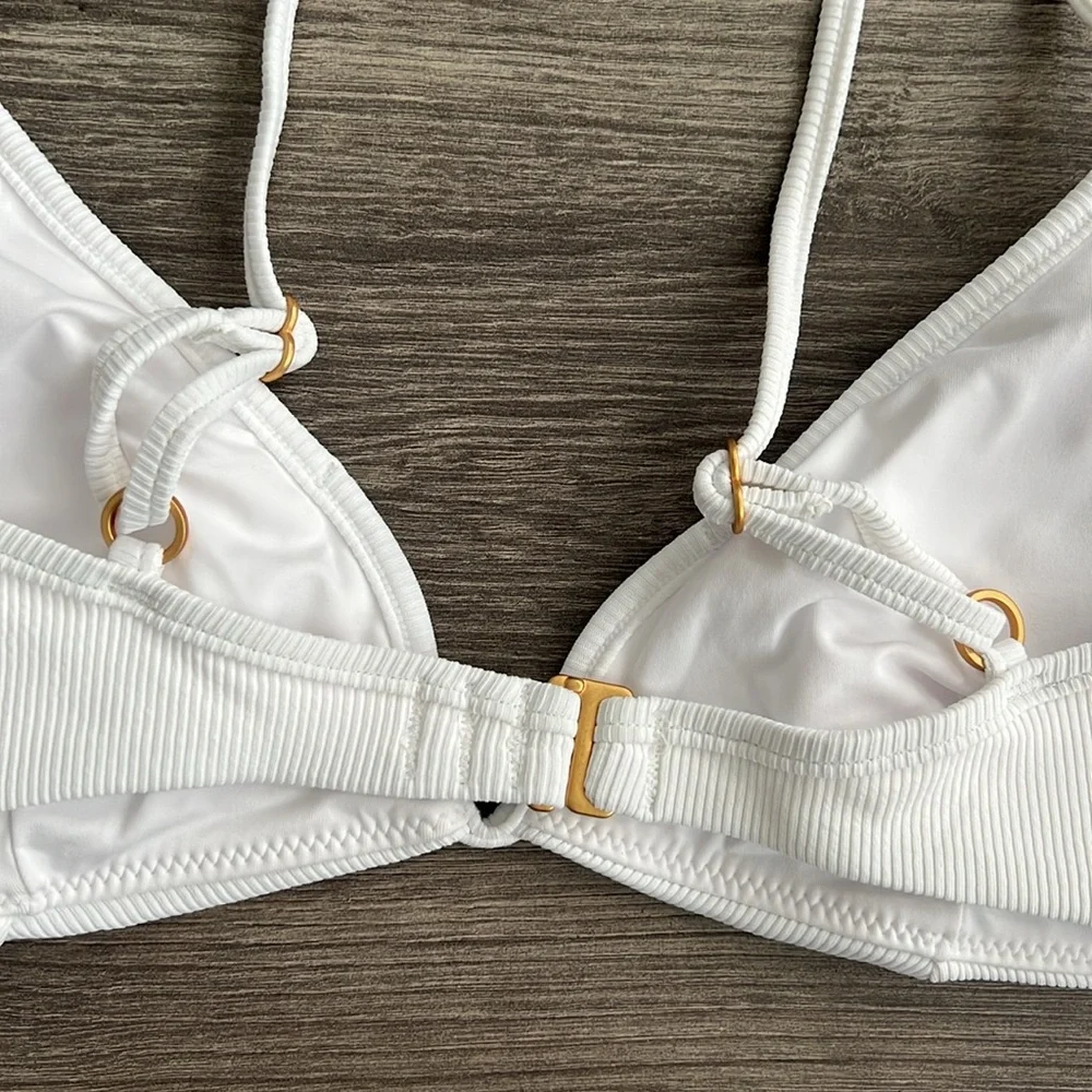 L*SPACE Helena Bikini Top XL White Ribbed Gold V-Wire Swimwear Resortwear Beach
